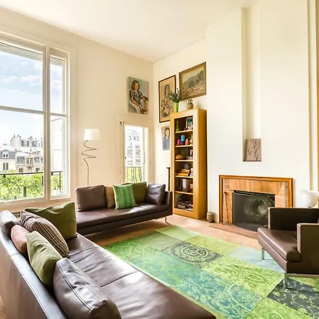 Veeve - The Green Gallery Apartment